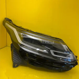 Far Dreapta Land Rover Range Rover Velar Lift Laser