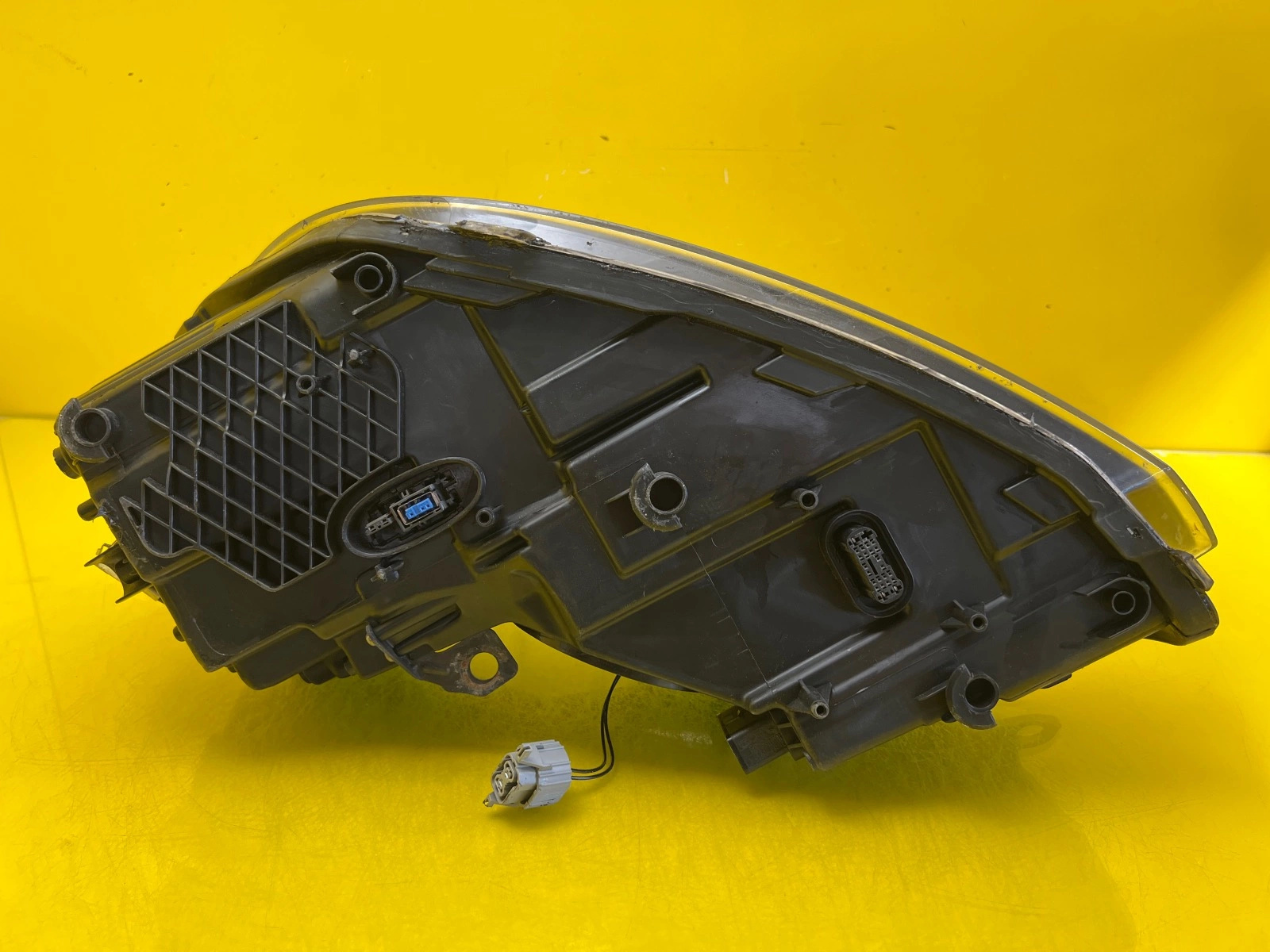 Far Dreapta VW Golf VI 6 R32 Xenon - Image 5