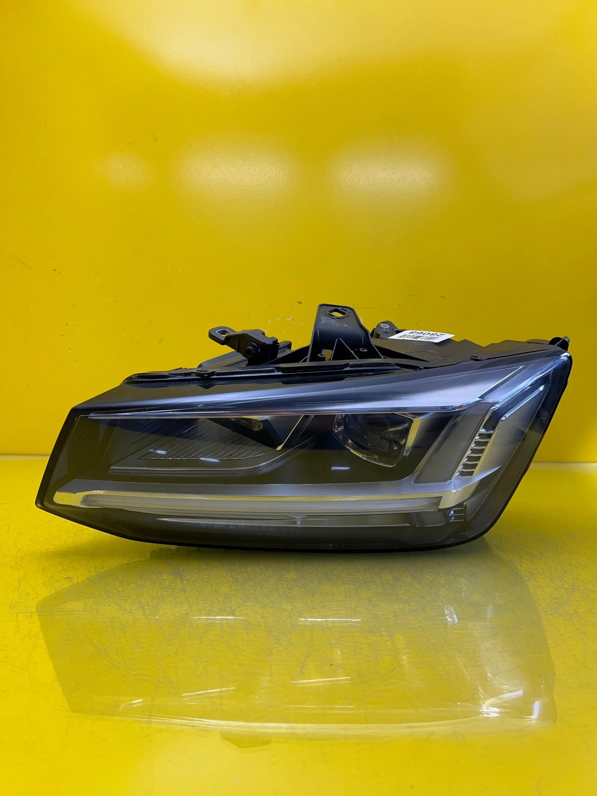 Far stânga Full LED OEM 28068