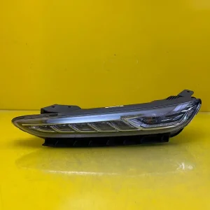 Far Stanga Hyundai Kona Gorna LED