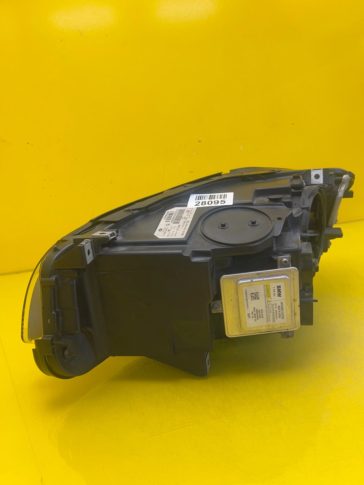Far dreapta Xenon BMW Seria 5 F10 OEM 7203246-19 - Image 4