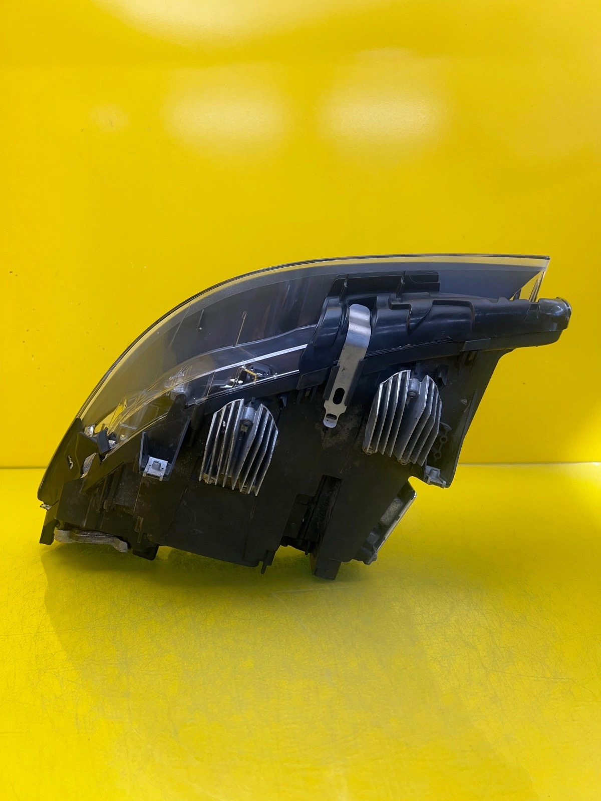 Far dreapta Xenon BMW Seria 5 F10 OEM 7203246-19 - Image 5