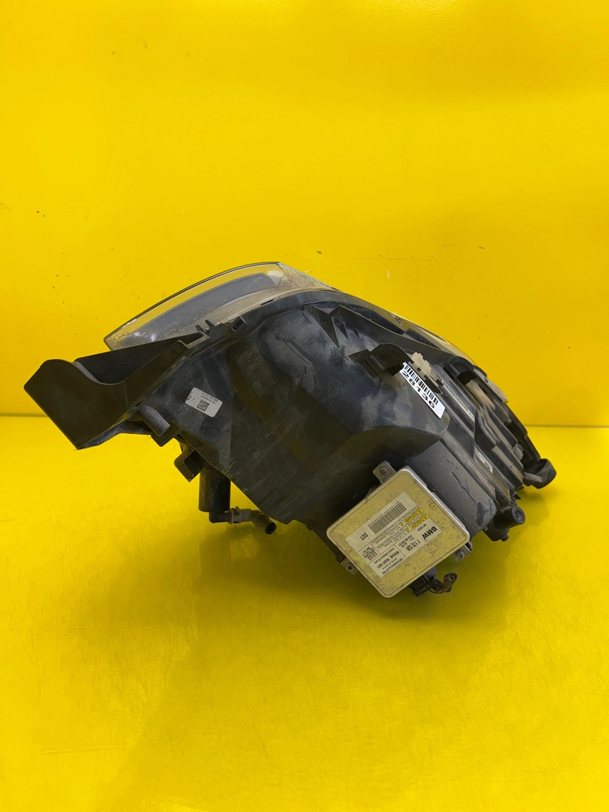Far dreapta Bi-Xenon BMW Seria 3 E90 Facelift 2008-2012 OEM 28136 - Image 5