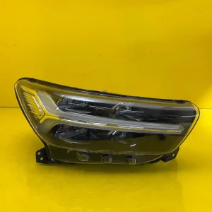 Far Dreapta Volvo Xc40 Ii 17 Full LED