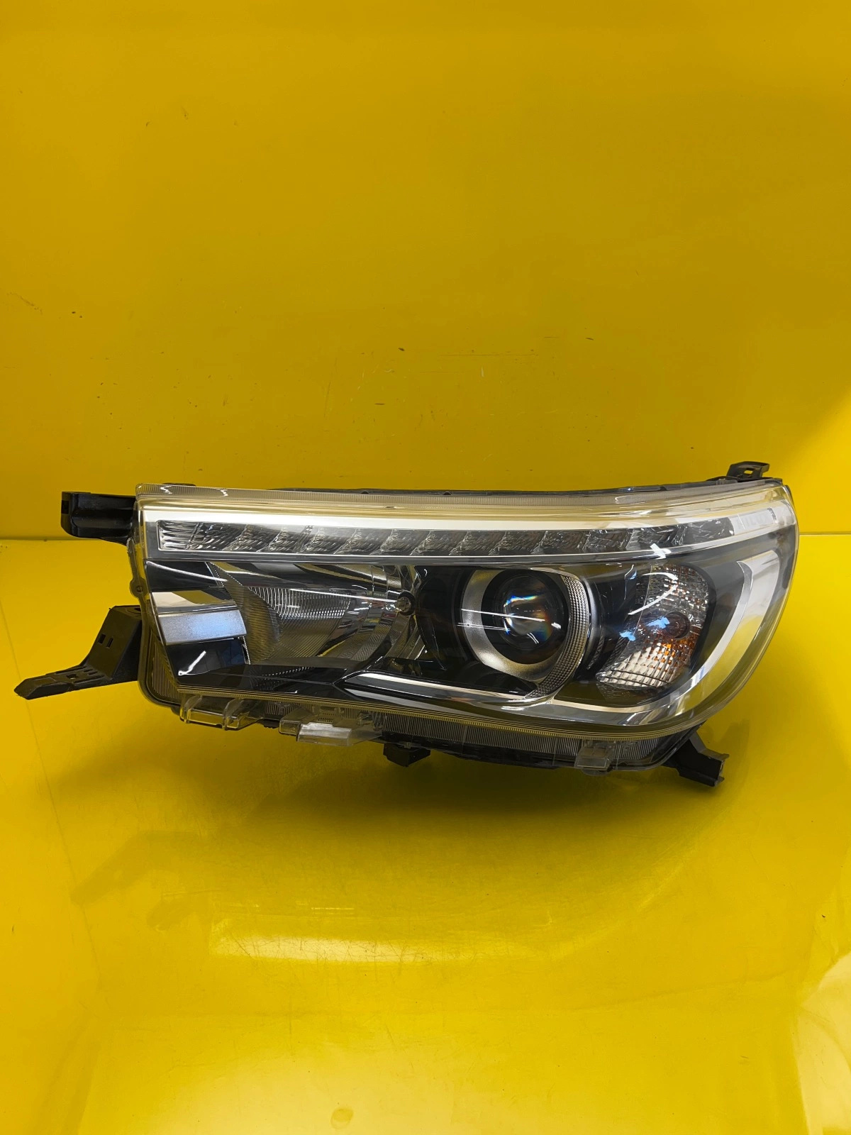 Far Full LED Toyota Hilux