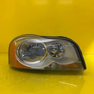 Far Dreapta Volvo Xc90 I 02 Xenon