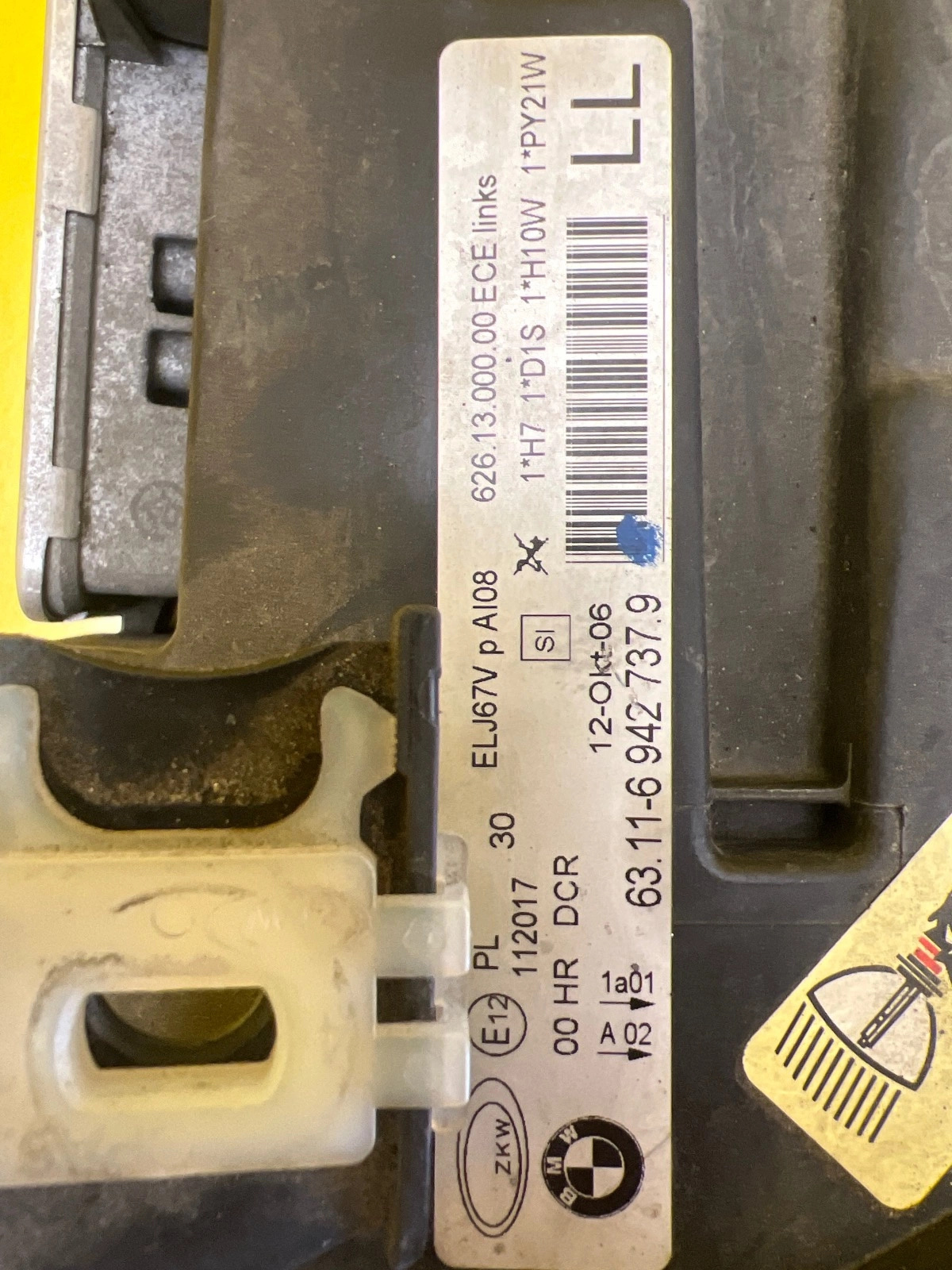 Far stânga Xenon BMW Seria 3 E90 OEM 28275 - Image 2