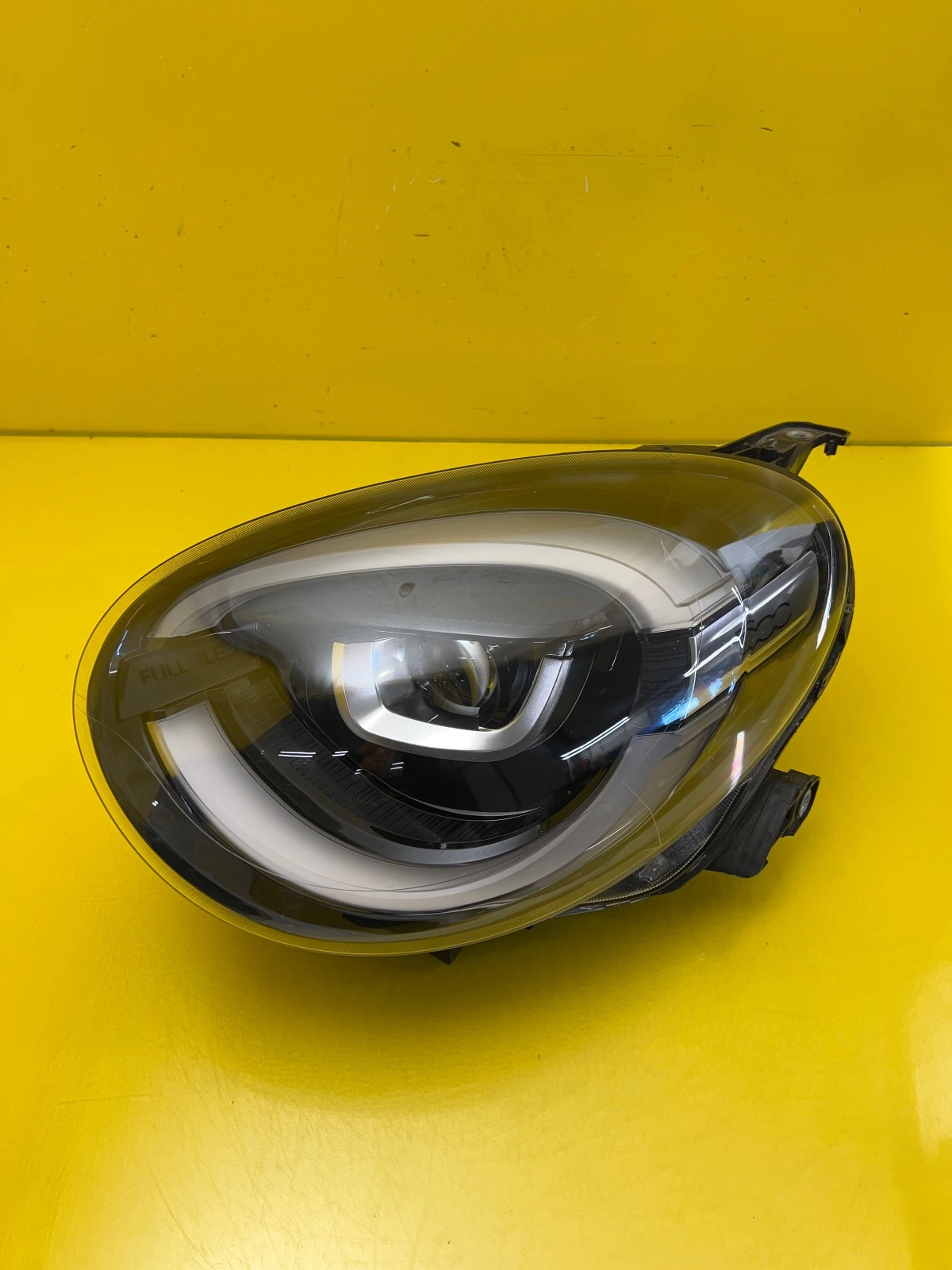 Far stânga Full LED Facelift OEM 28411