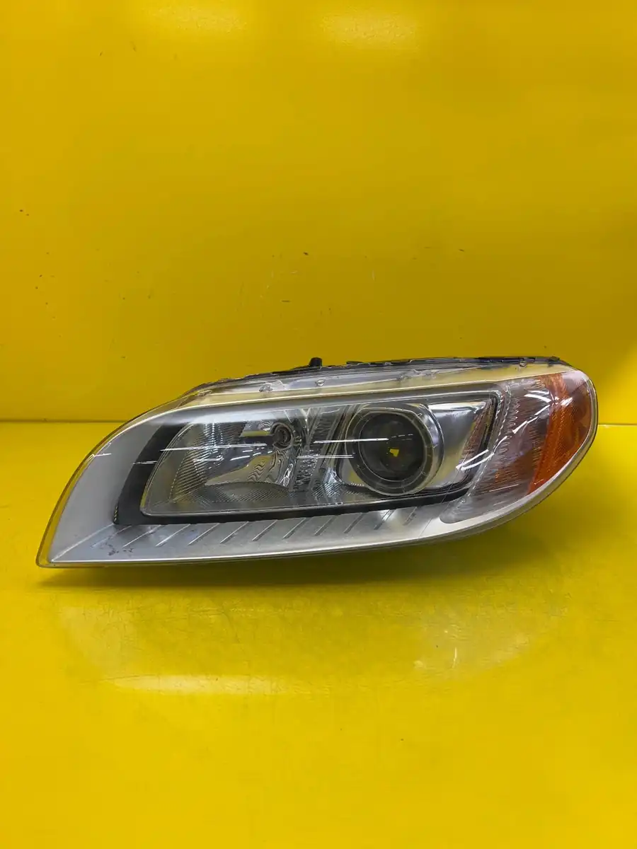 Far Stanga Volvo V70 Iii S80 Ii Xenon
