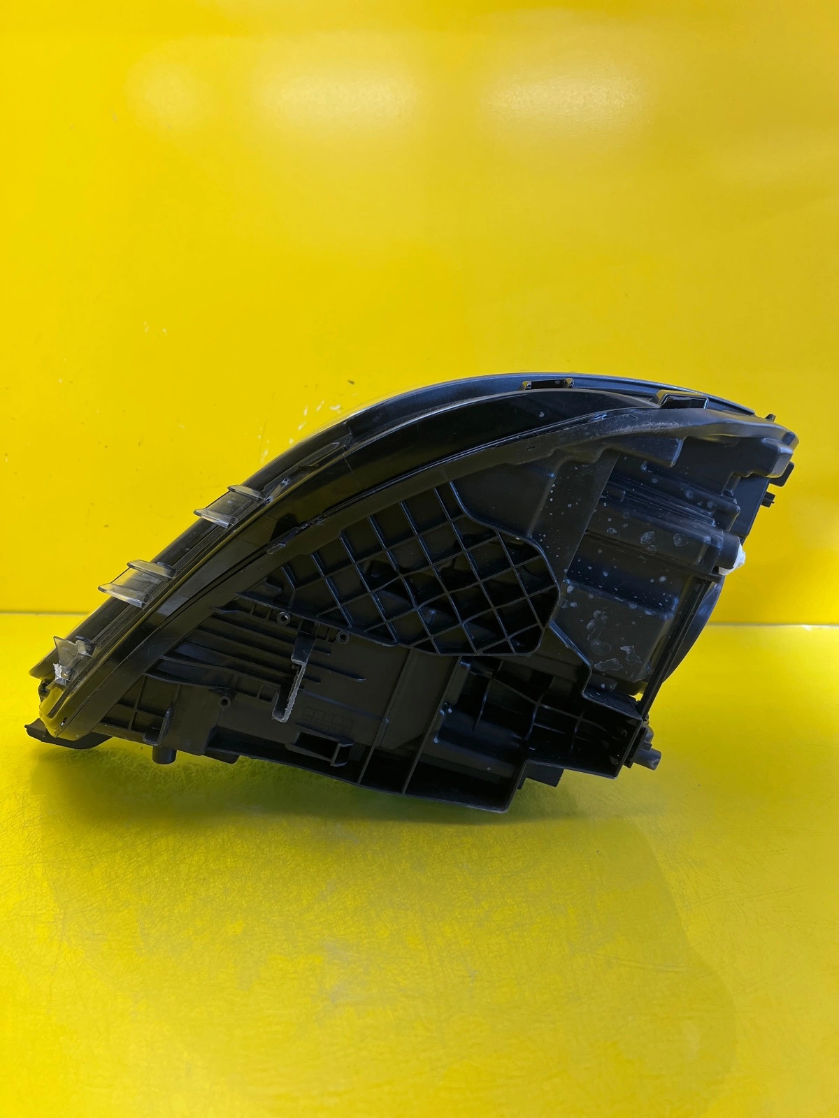 Far stânga LED OEM 28519 - Image 5