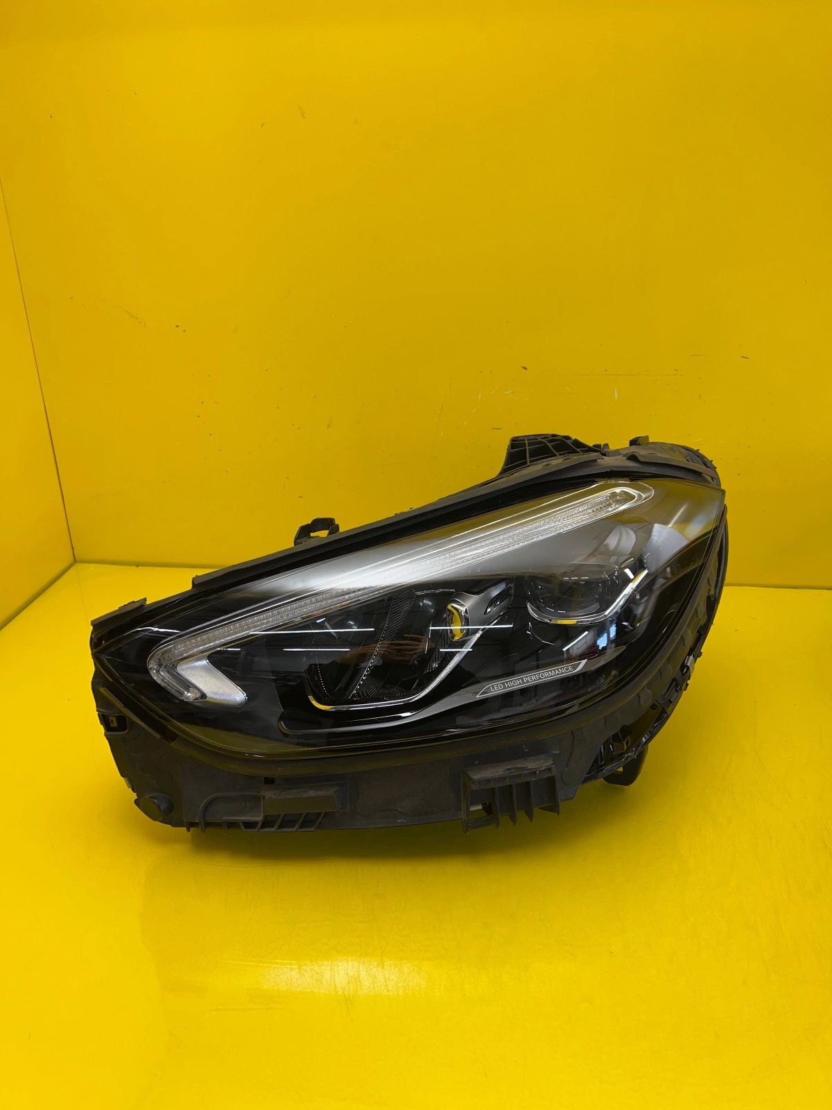 Far stânga LED OEM 28622