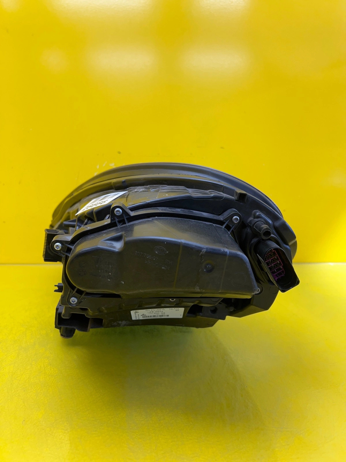 Far dreapta Full LED OEM 28666 - Image 4