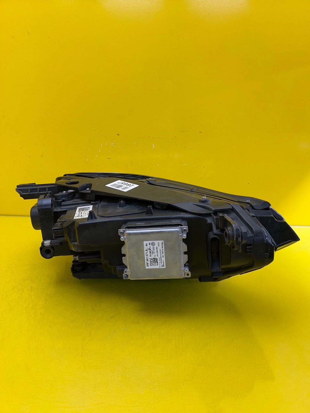 Far VW Passat B8 Full LED - Image 4