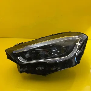 Far Stanga Mercedes Gla W247 Multibeam