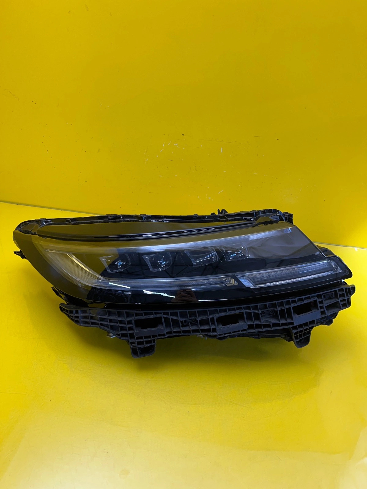 Far dreapta Full LED OEM 28833