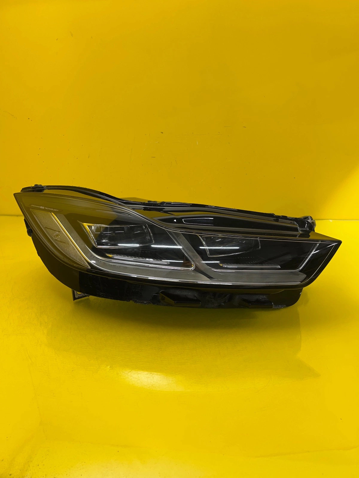 Far dreapta Full LED OEM 28916