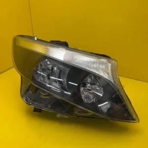 Far Dreapta Mercedes Klasa W447