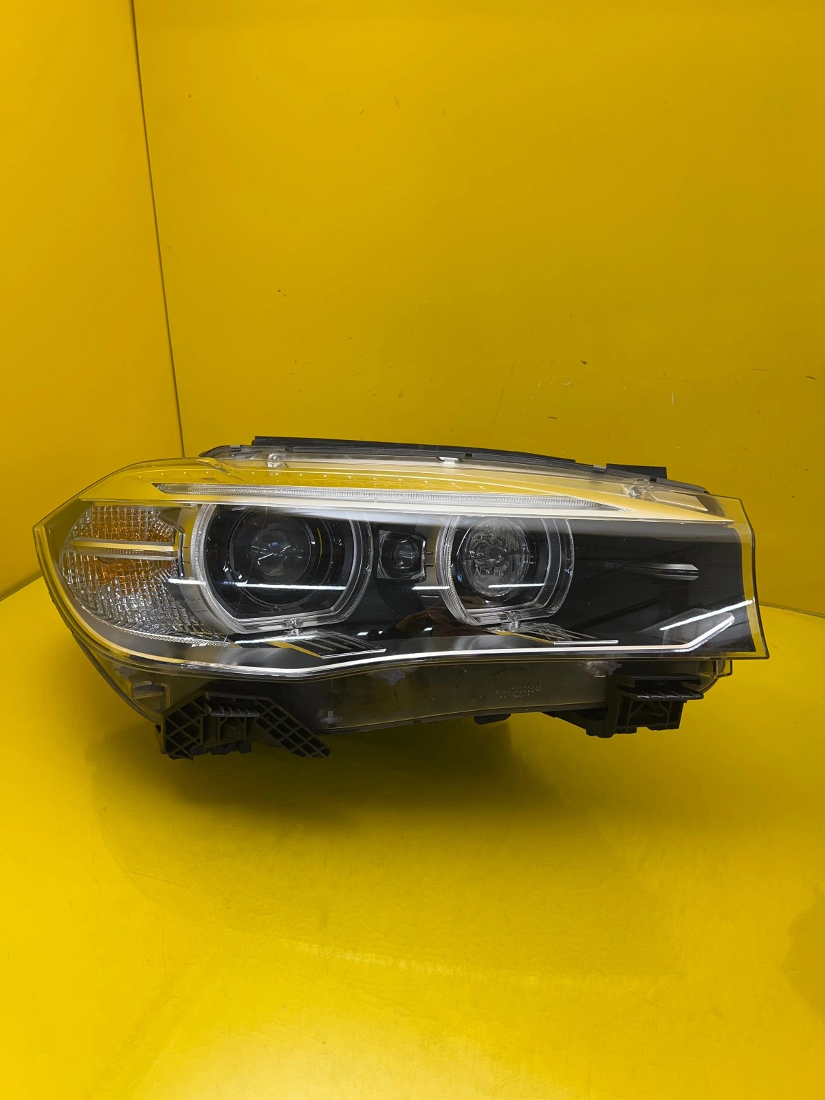 Far dreapta Bi-Xenon BMW X5 F15 2013-2018 OEM 29050