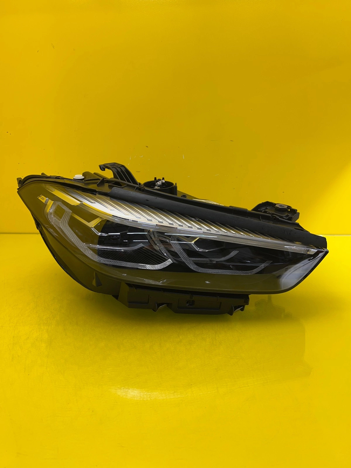 Far dreapta Full LED BMW Seria 8 G14 OEM 8739604-04