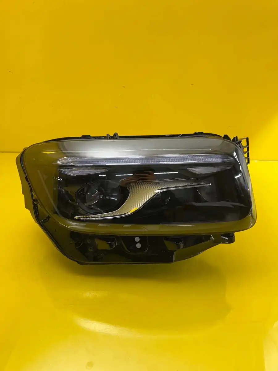 Far Dreapta Mercedes Glb W247 Lift Full LED