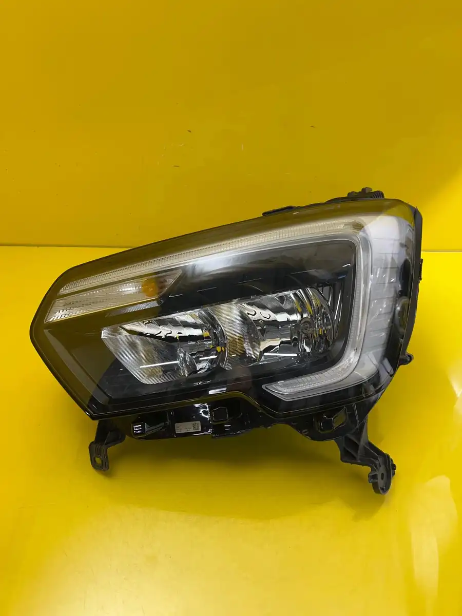 Far Renault Master 4 IV 19- LED