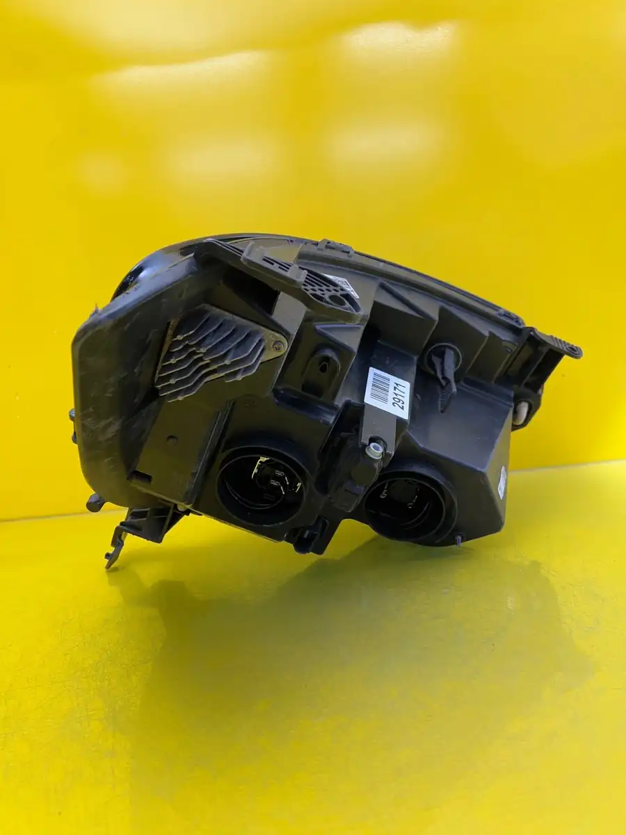 Far Renault Master 4 IV 19- LED