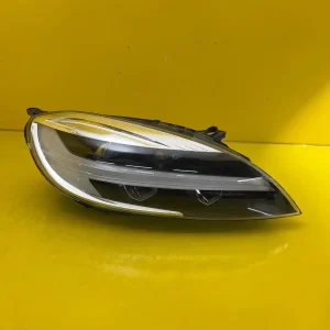Far Dreapta Volvo V40 S40 Mid LED