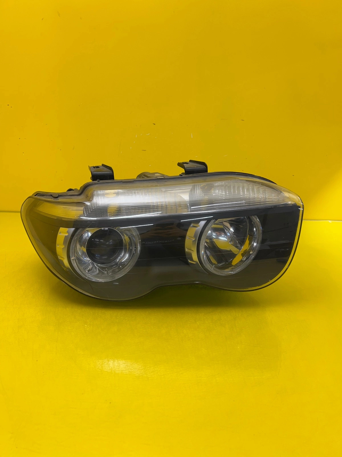 Far dreapta Xenon BMW Seria 7 E65 2001-2005 OEM 29266