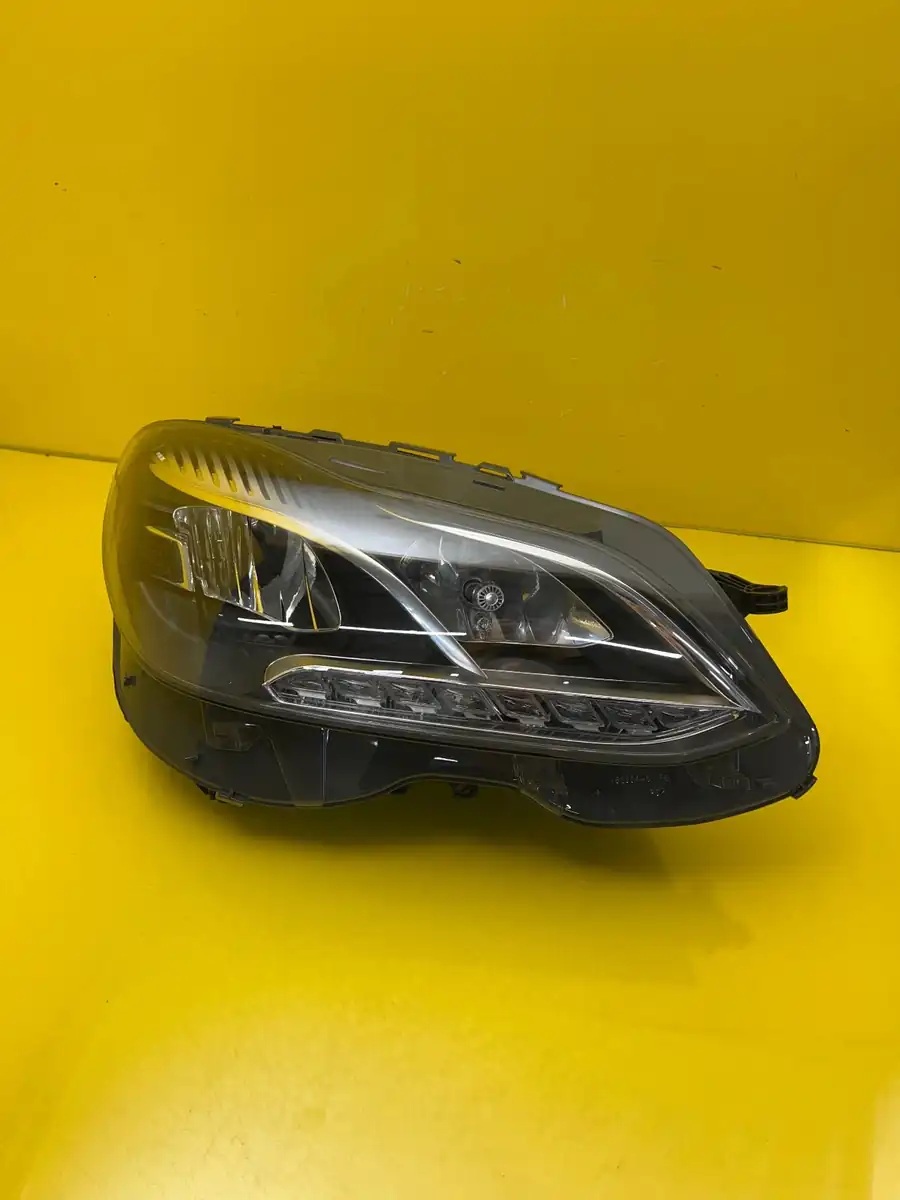 Far Dreapta Mercedes E-Class W212 Lift Full LED