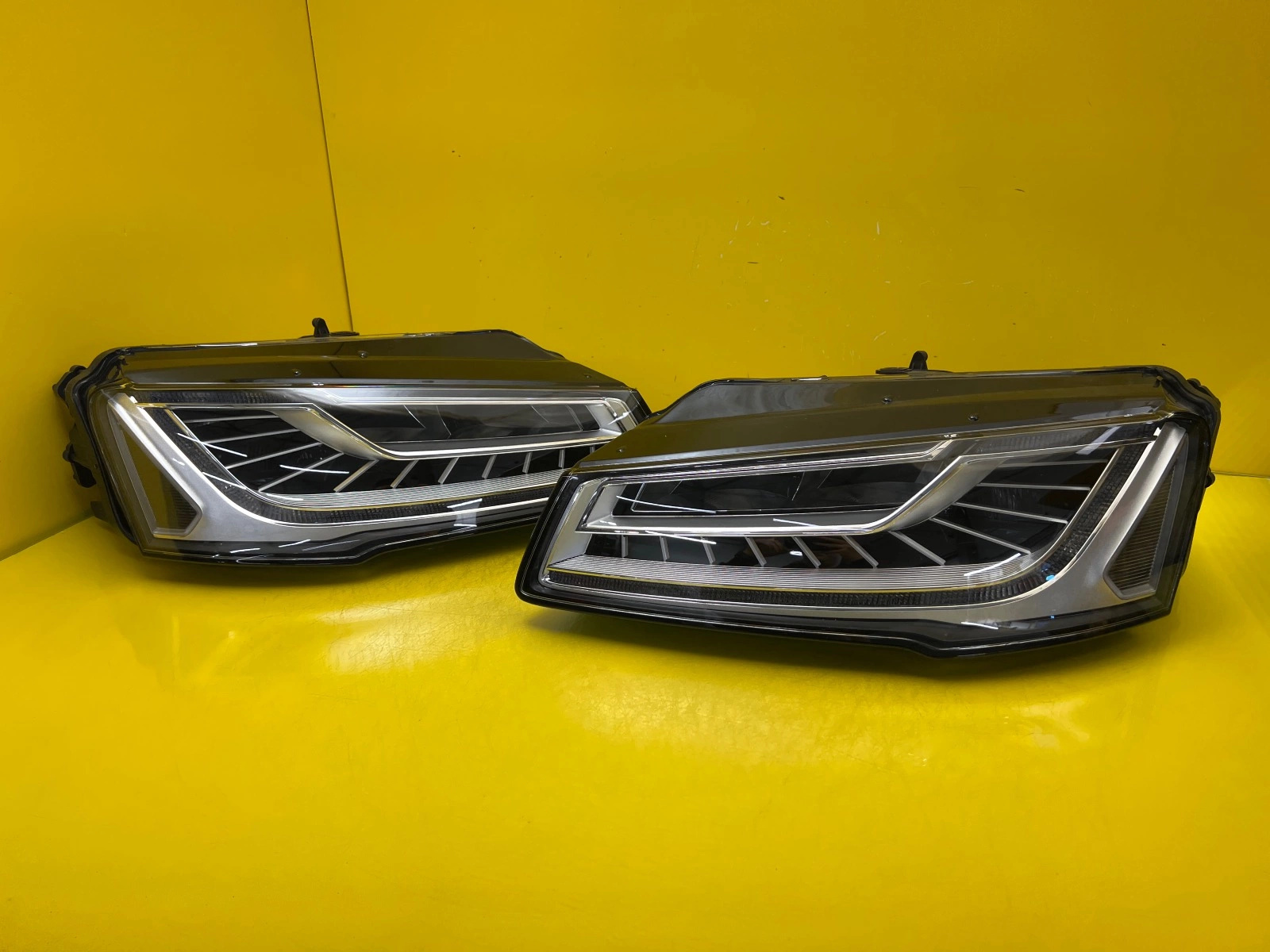 Far stânga Full LED Facelift 2013-2017 OEM 29431
