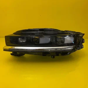 Far Stanga Volkswagen Passat B9 Magotan 3Jd