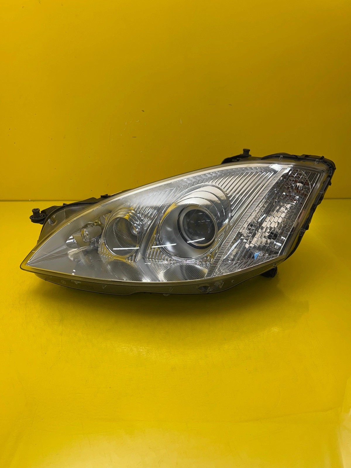 Far stânga Bi-Xenon OEM 29458