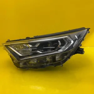 Far Toyota Rav4 V 19 Full LED