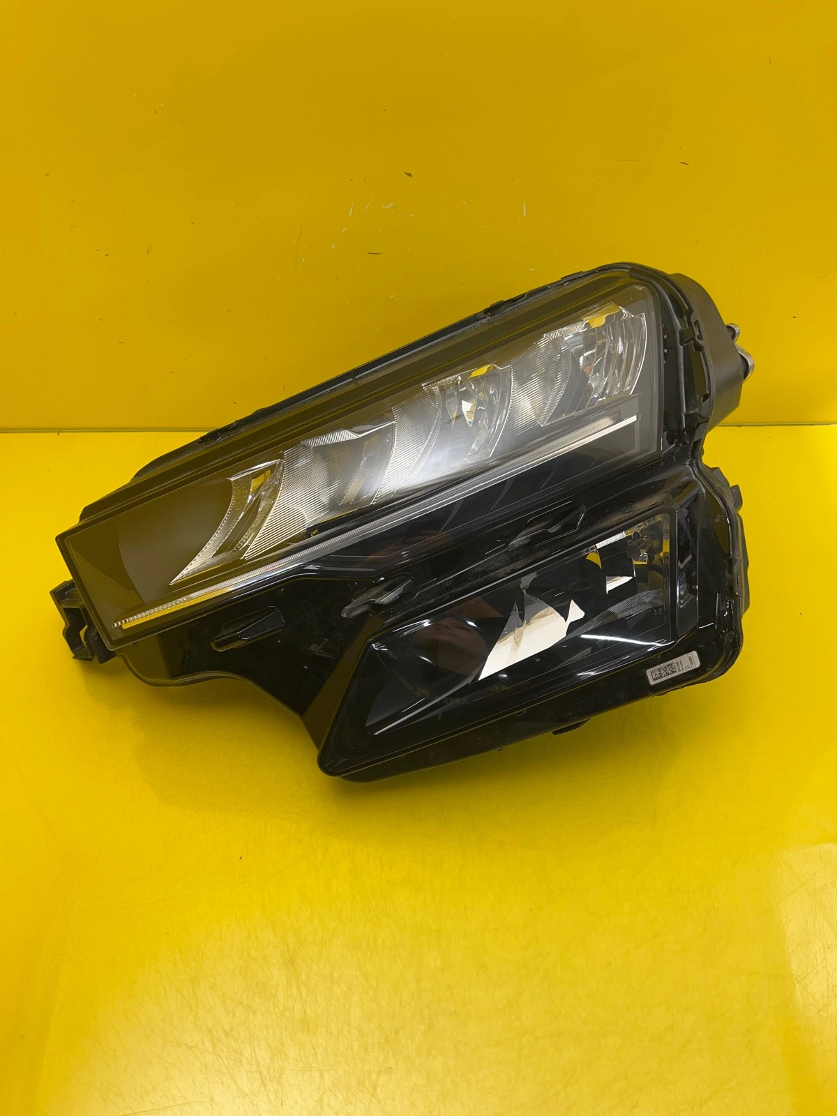 Far stânga LED Facelift OEM 29593