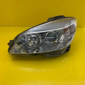 Far Dreapta Mercedes Klasa W204