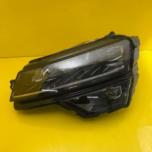 Far Skoda Karoq Full LED