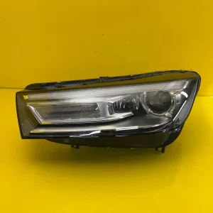Far Stanga Audi Q5 80A Bixenon