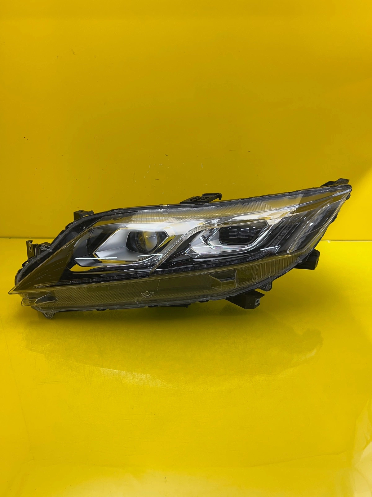 Far Mitsubishi Eclipse Cross Full LED