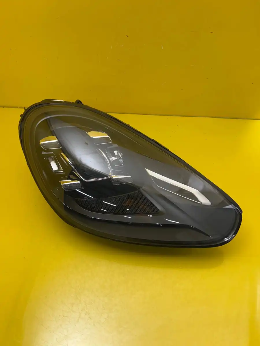 Far Dreapta Porsche Cayenne II Lift Full LED