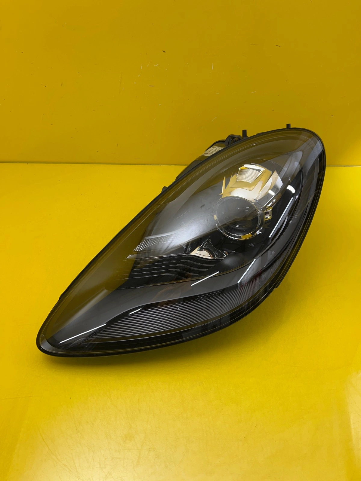 Far stânga Bi-Xenon OEM 29763