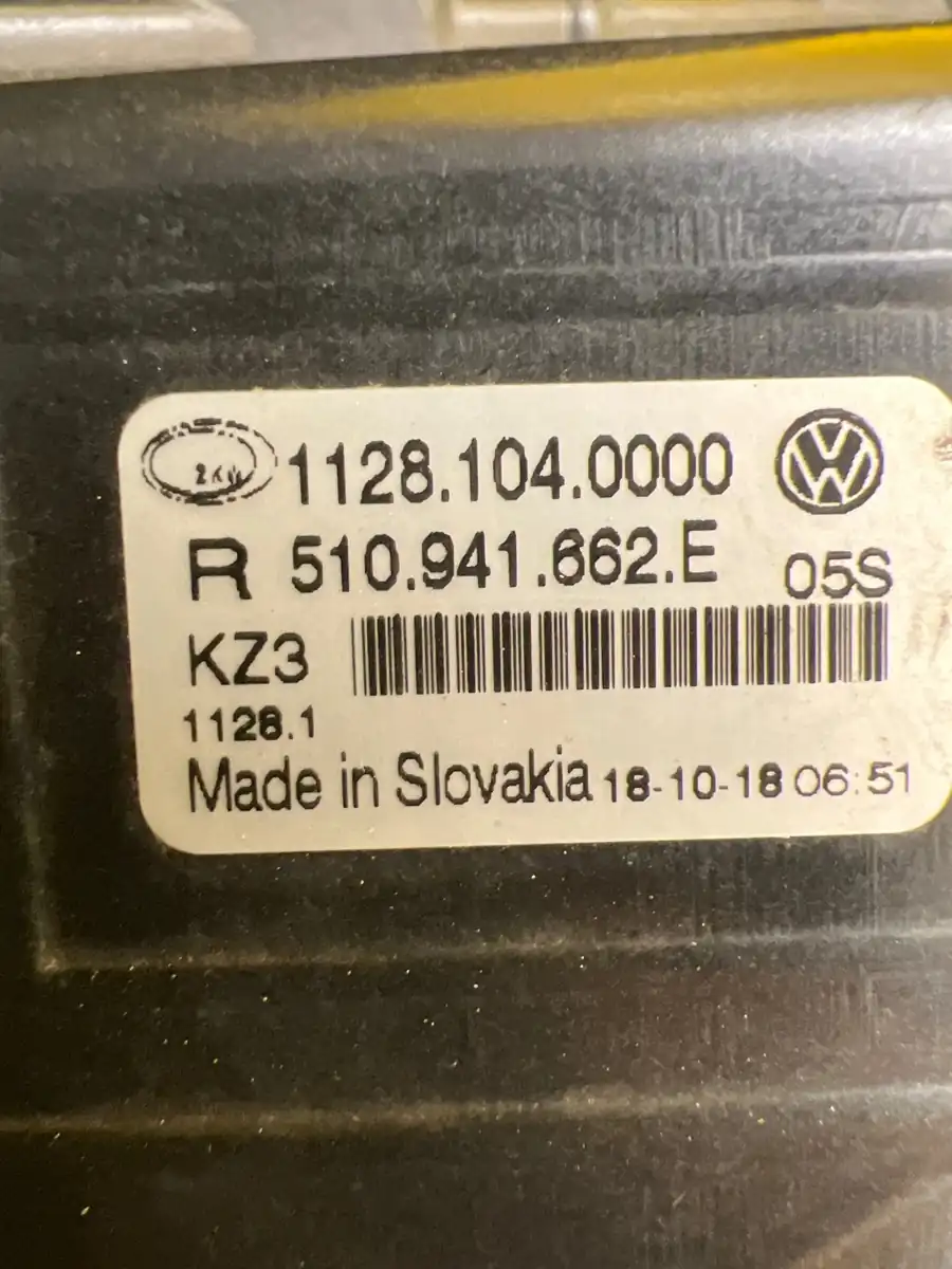 Far Dreapta VW Golf VII Sportsvan Halogen