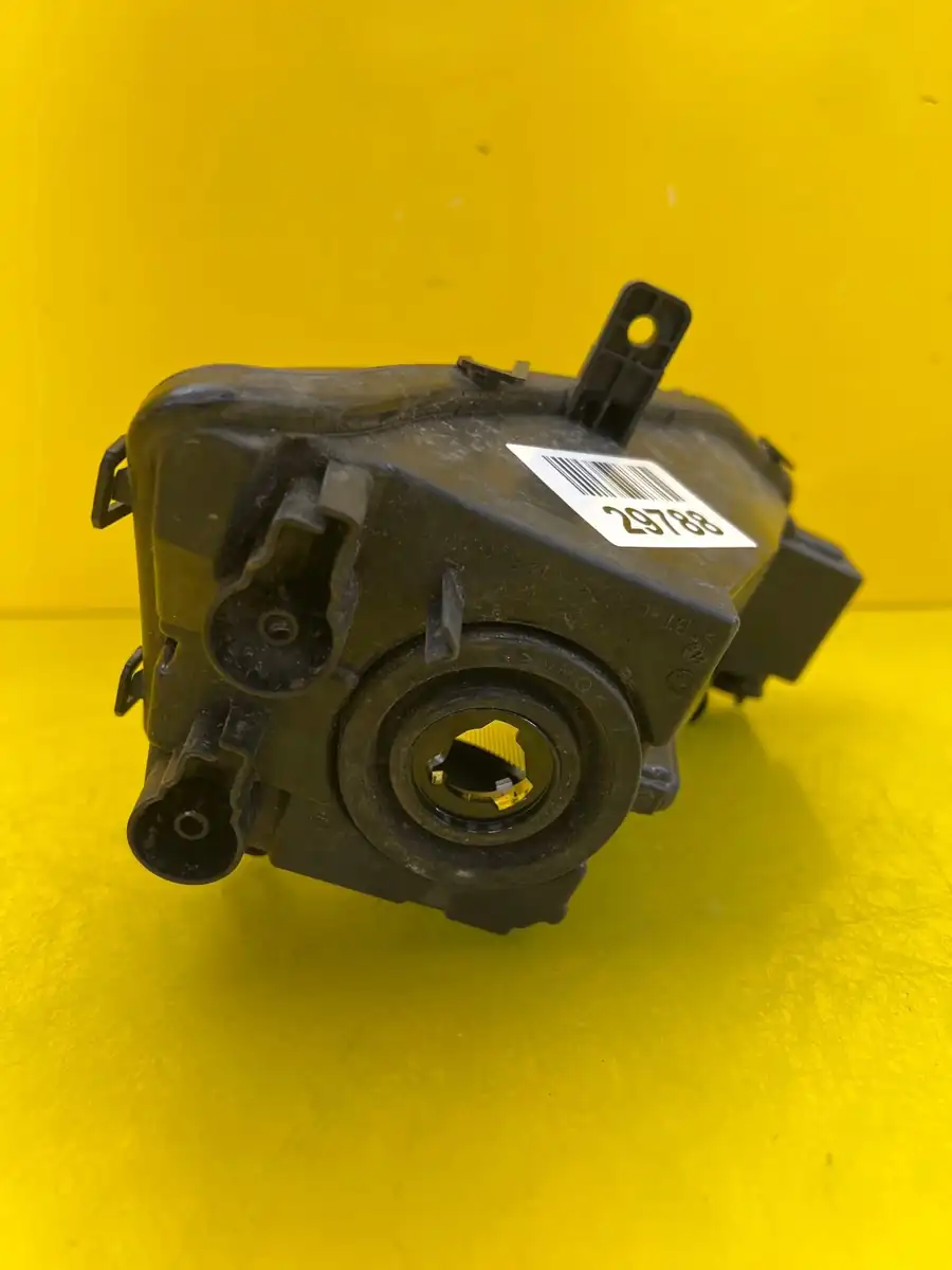 Far Dreapta VW Golf VII Sportsvan Halogen