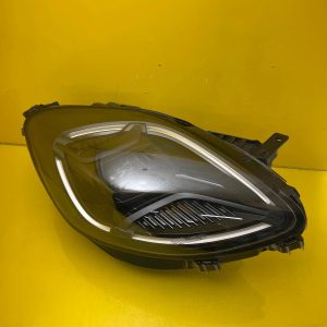 Far dreapta Full LED  Facelift OEM 29841