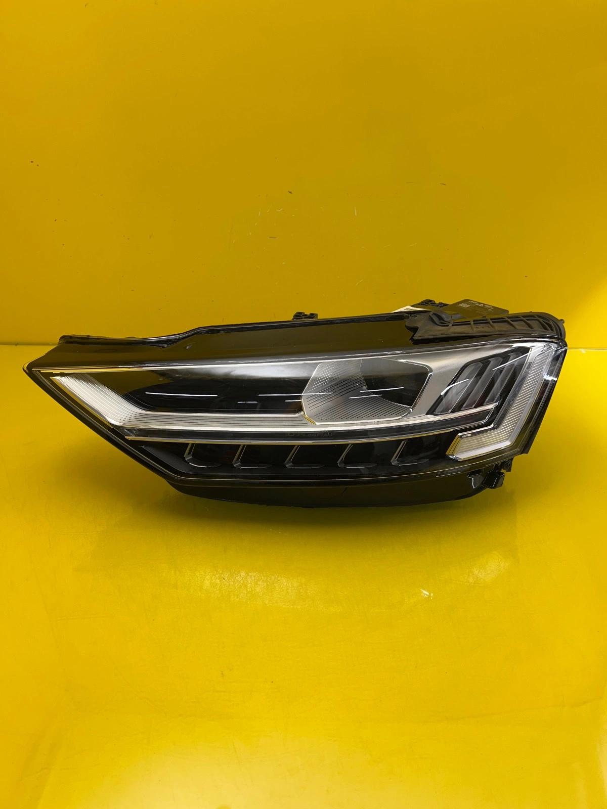 Far stânga Full LED 2017-2021 OEM 29845