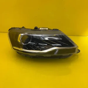 Far Dreapta Skoda Rapid Lift Bixenon