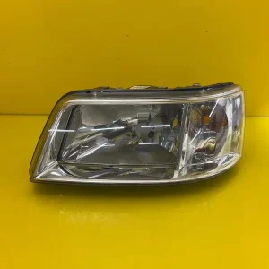 Far Stanga Volkswagen T5 7Hn