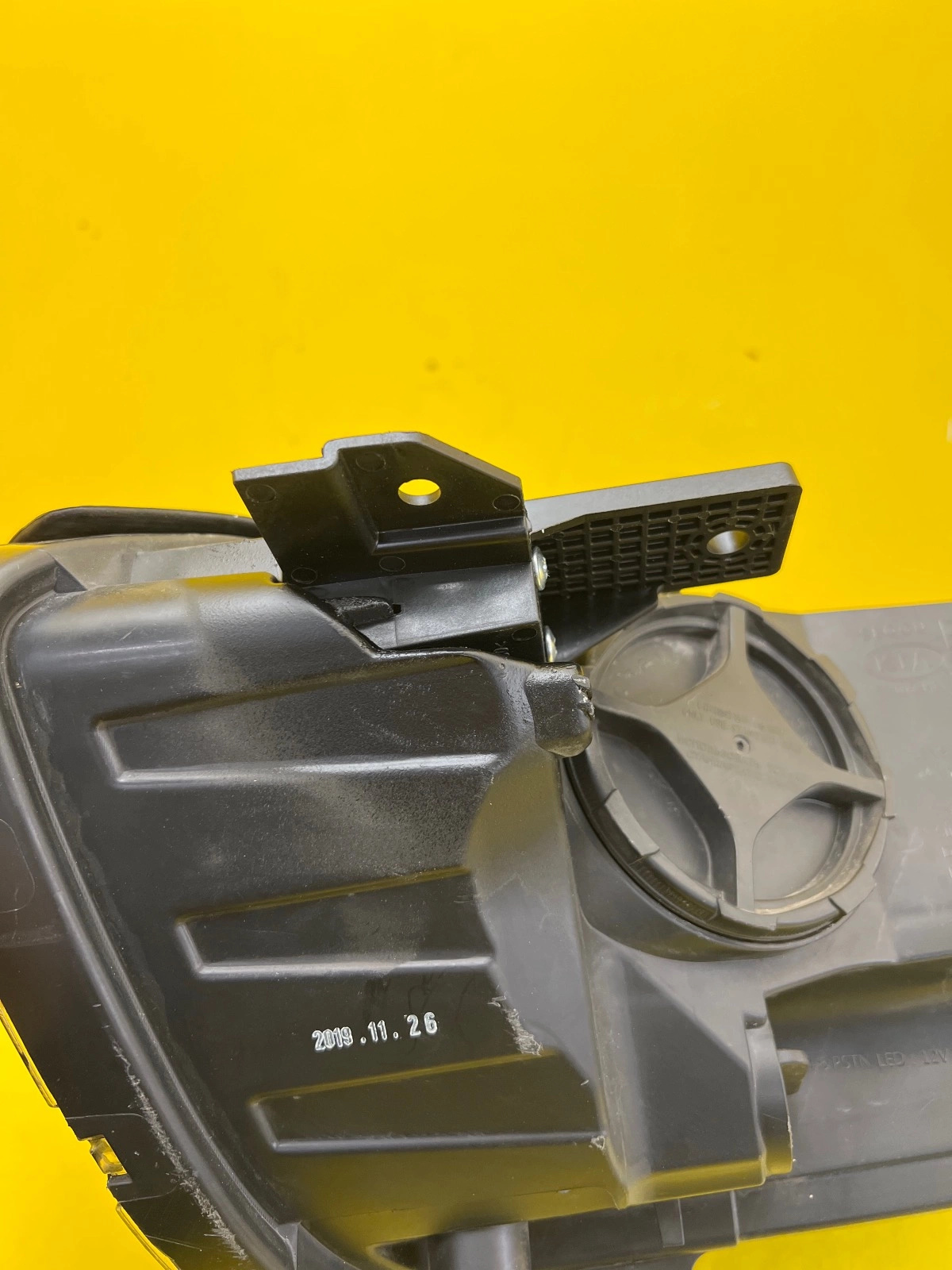 Far Dreapta Kia Stonic 92102H8 LED - Image 3