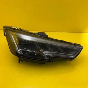 Far Dreapta Audi A4 B9 Matrix LED