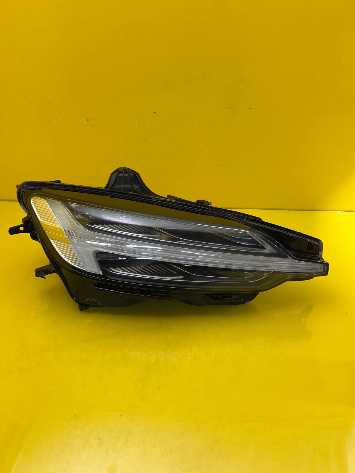 Far dreapta LED OEM 30199