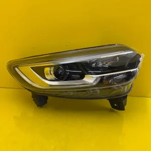 Far Dreapta Renault Kadjar Full LED